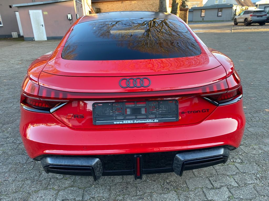 Audi RS e-tron GT 2025