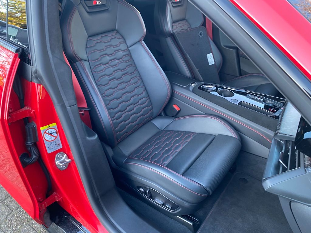 Audi RS e-tron GT 2025