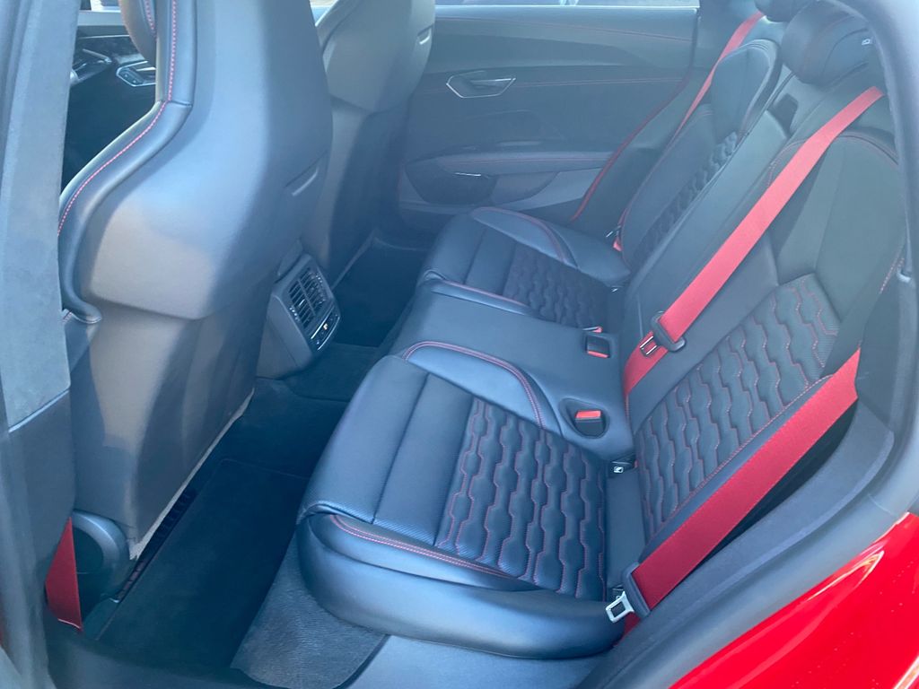 Audi RS e-tron GT 2025