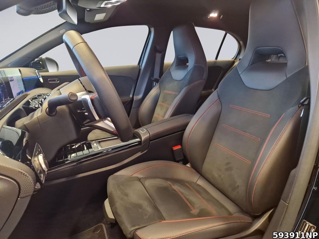 Mercedes-Benz A 200 2024