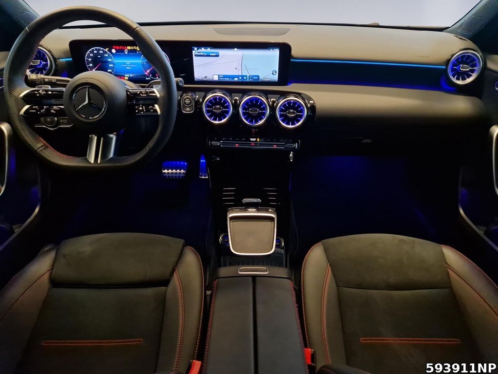 Mercedes-Benz A 200 2024