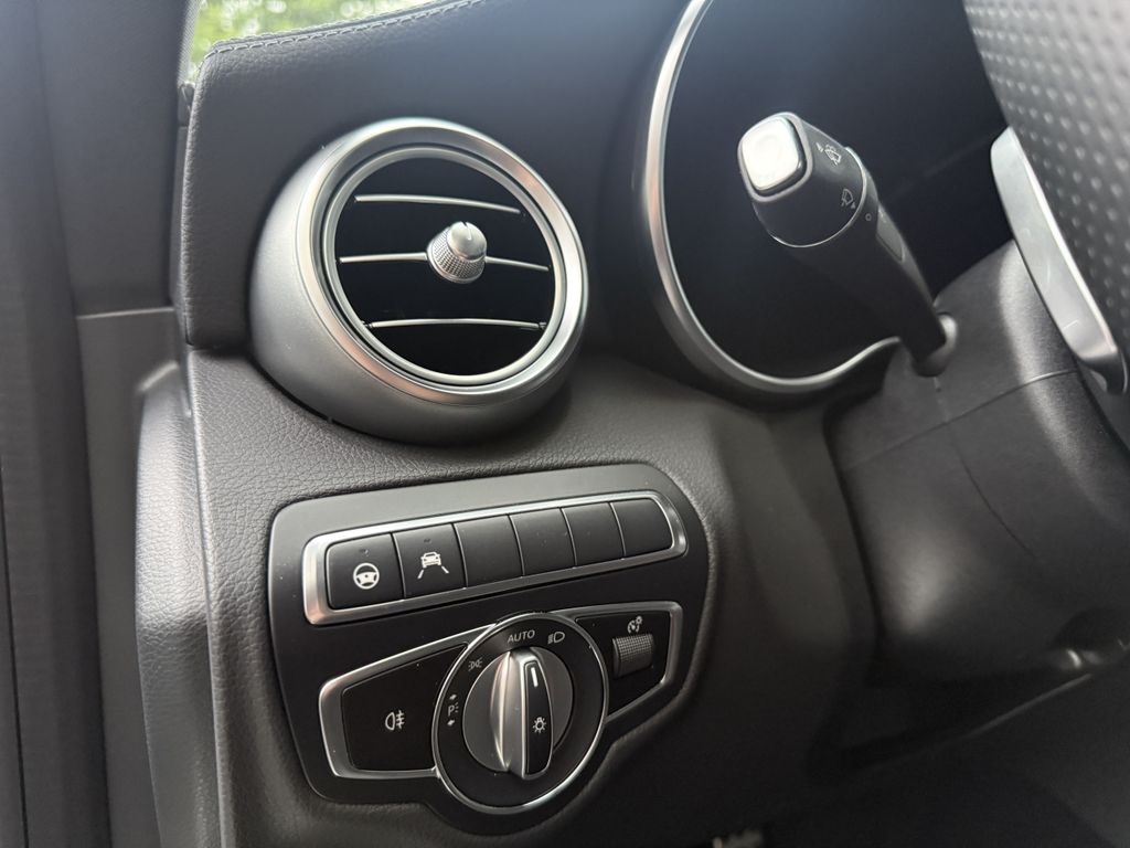 Mercedes-Benz C 300 2024