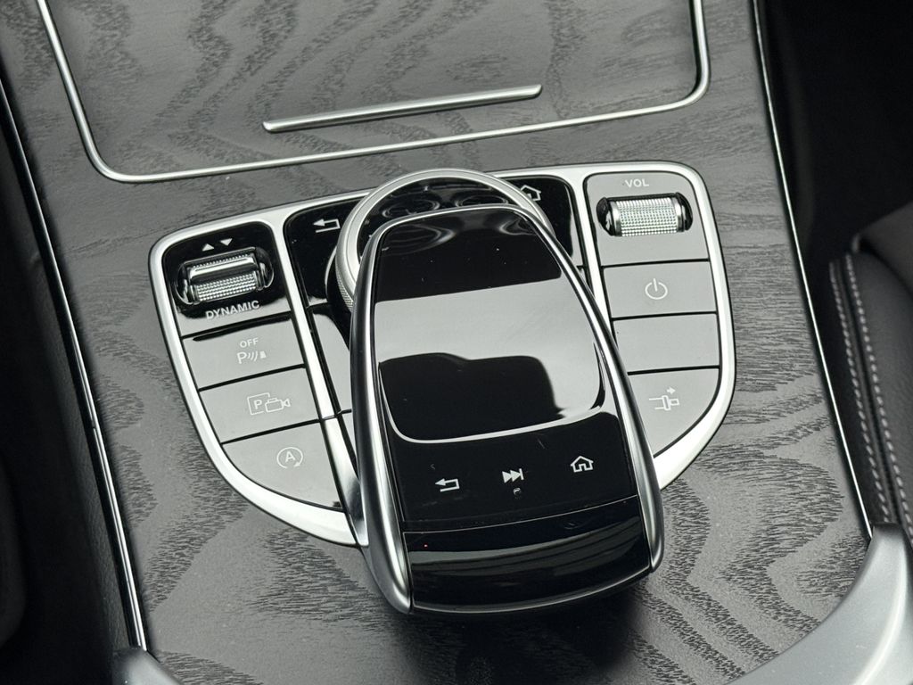 Mercedes-Benz C 300 2024