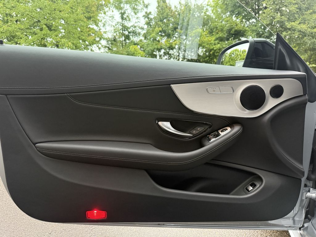 Mercedes-Benz C 300 2024