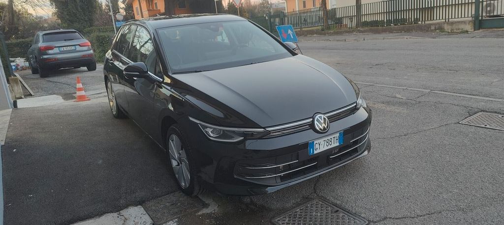 Volkswagen Golf 2025