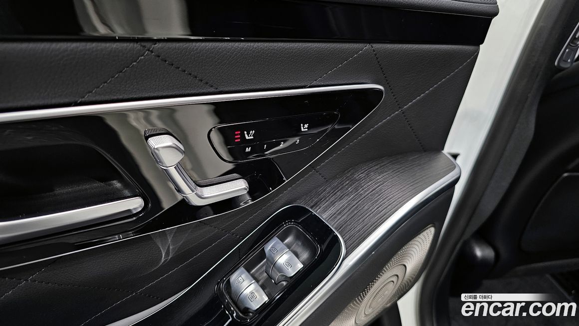 Mercedes-Benz S-Class 2022