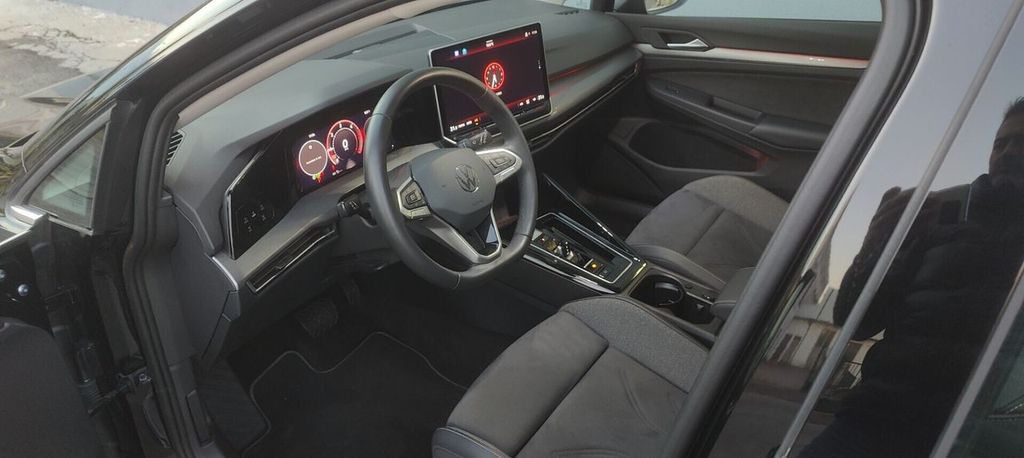 Volkswagen Golf 2025