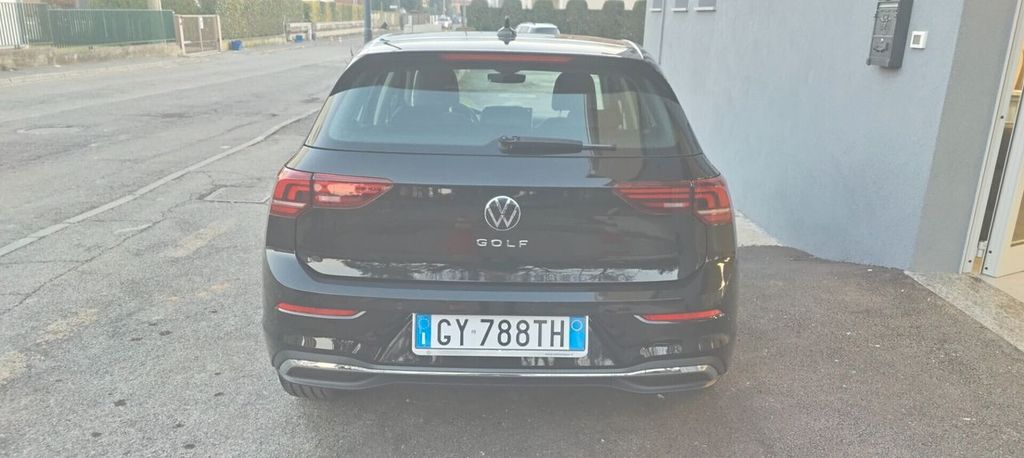 Volkswagen Golf 2025