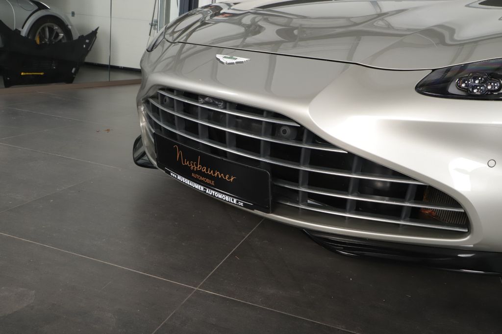 Aston Martin V8 Vantage 2022