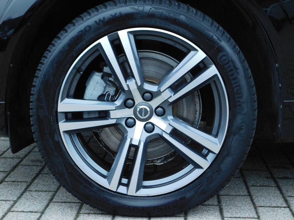 Volvo XC60 2023