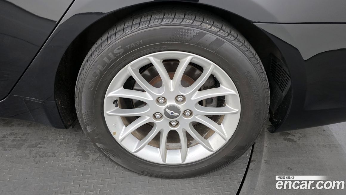 Hyundai Genesis 2009