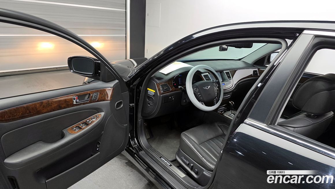 Hyundai Genesis 2009