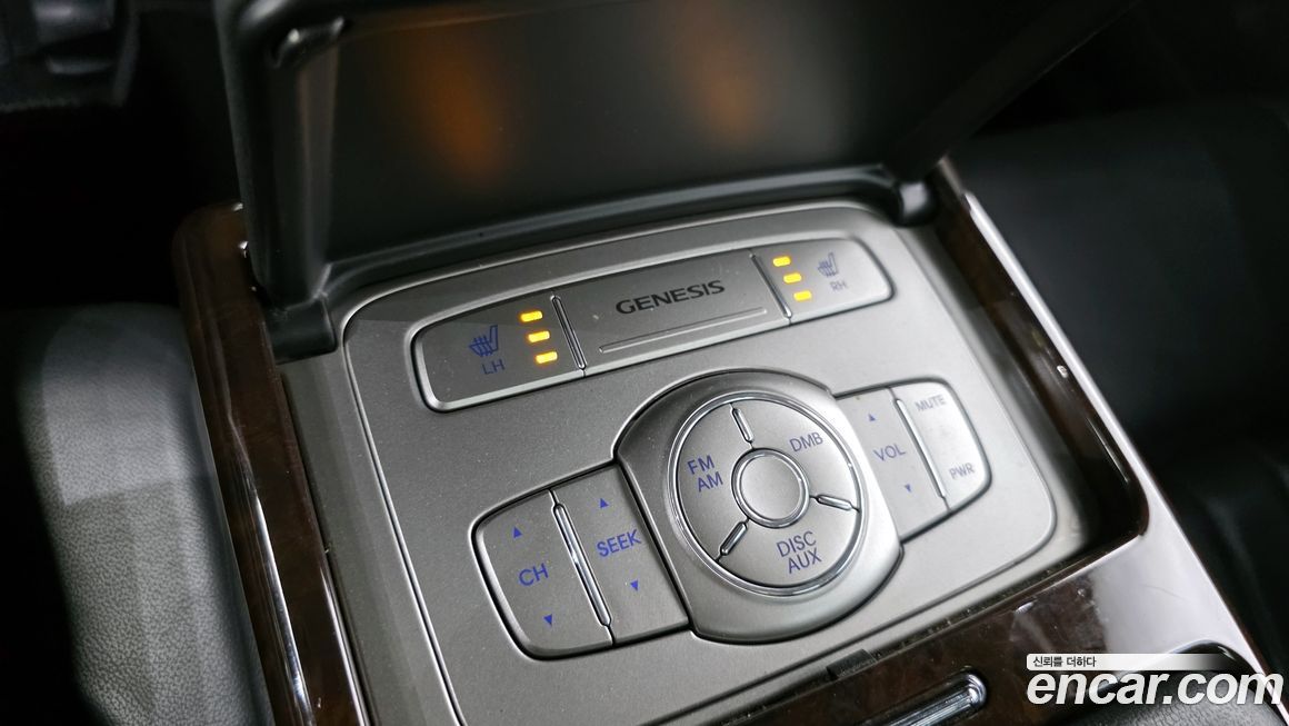 Hyundai Genesis 2009