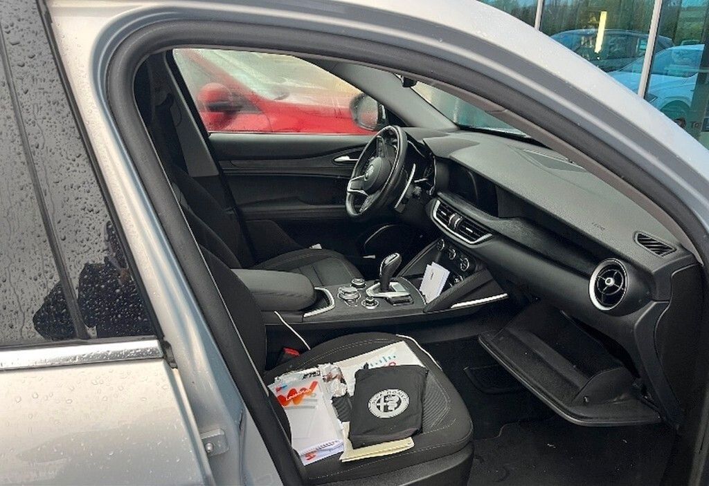 Alfa Romeo Stelvio 2021