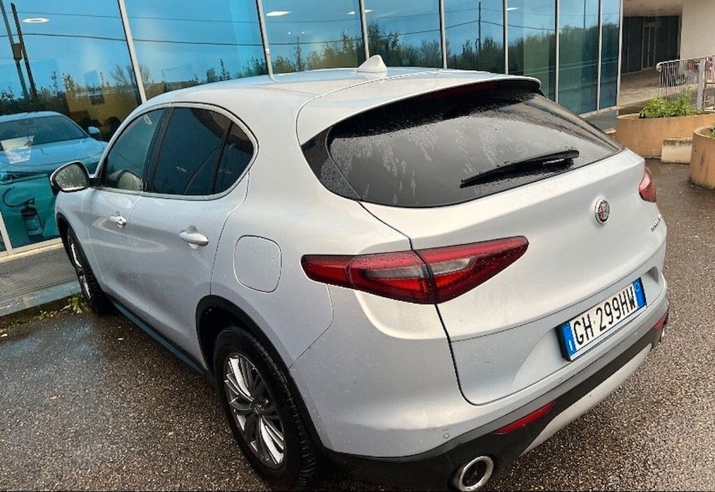 Alfa Romeo Stelvio 2021