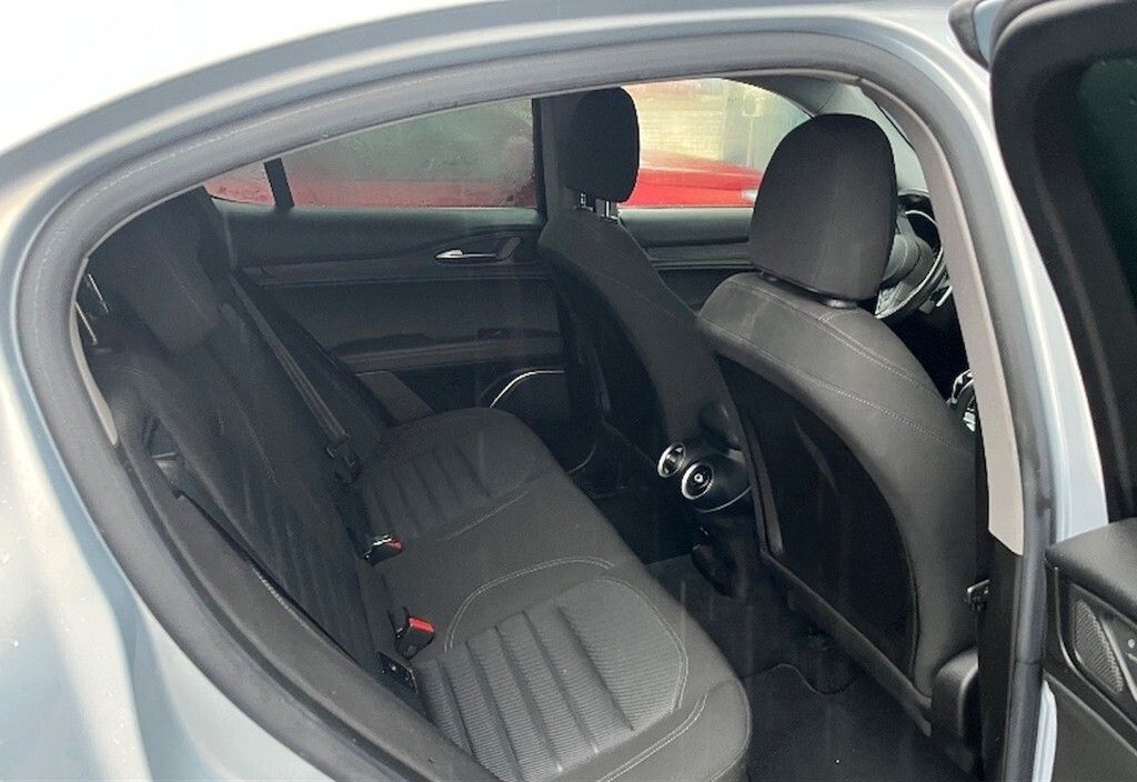 Alfa Romeo Stelvio 2021