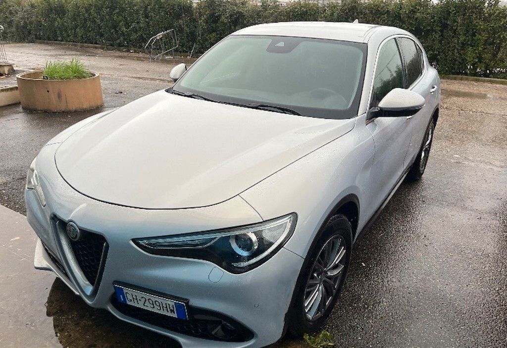 Alfa Romeo Stelvio 2021