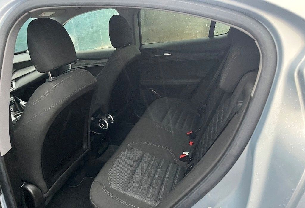 Alfa Romeo Stelvio 2021