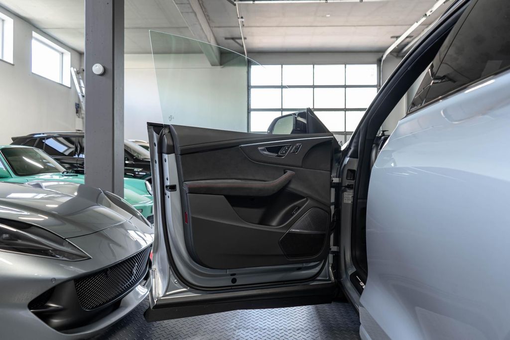 Audi RSQ8 2025