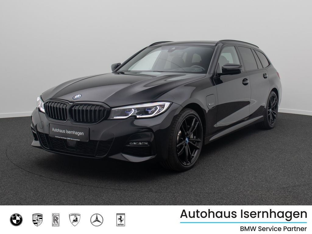 BMW 330 2022