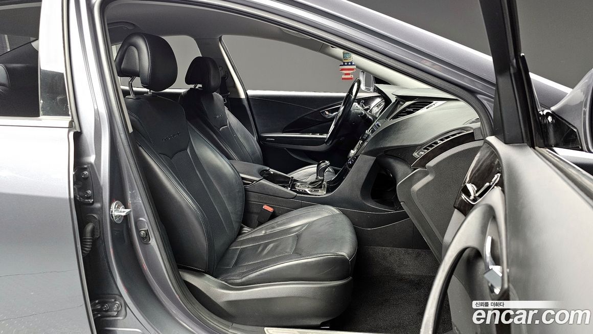 Hyundai Grandeur 2011