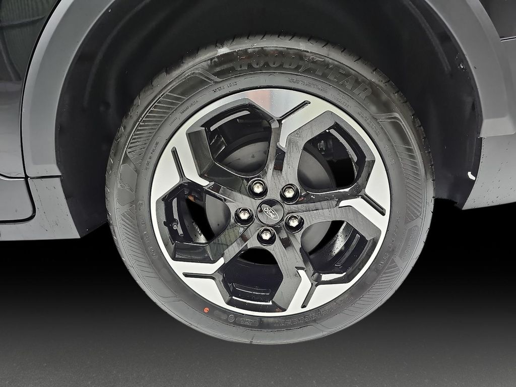 Ford Tourneo Courier 2025