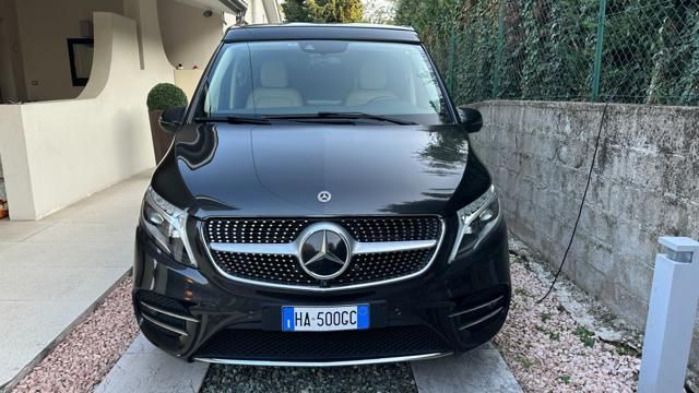 Mercedes-Benz 300 2019