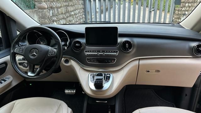 Mercedes-Benz 300 2019