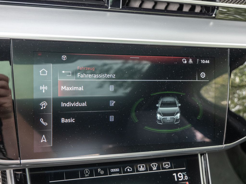 Audi S8 2025
