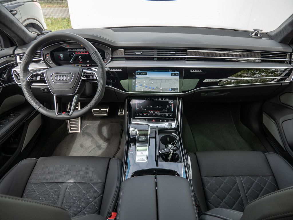 Audi S8 2025