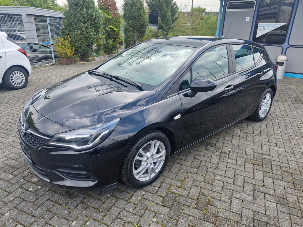 Opel Astra 2021