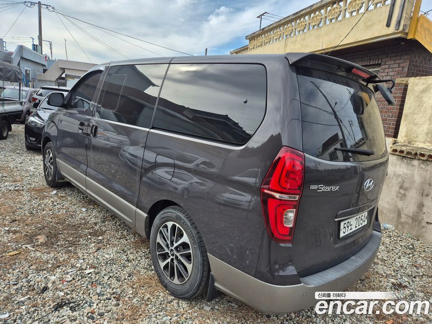 Hyundai Starex 2019