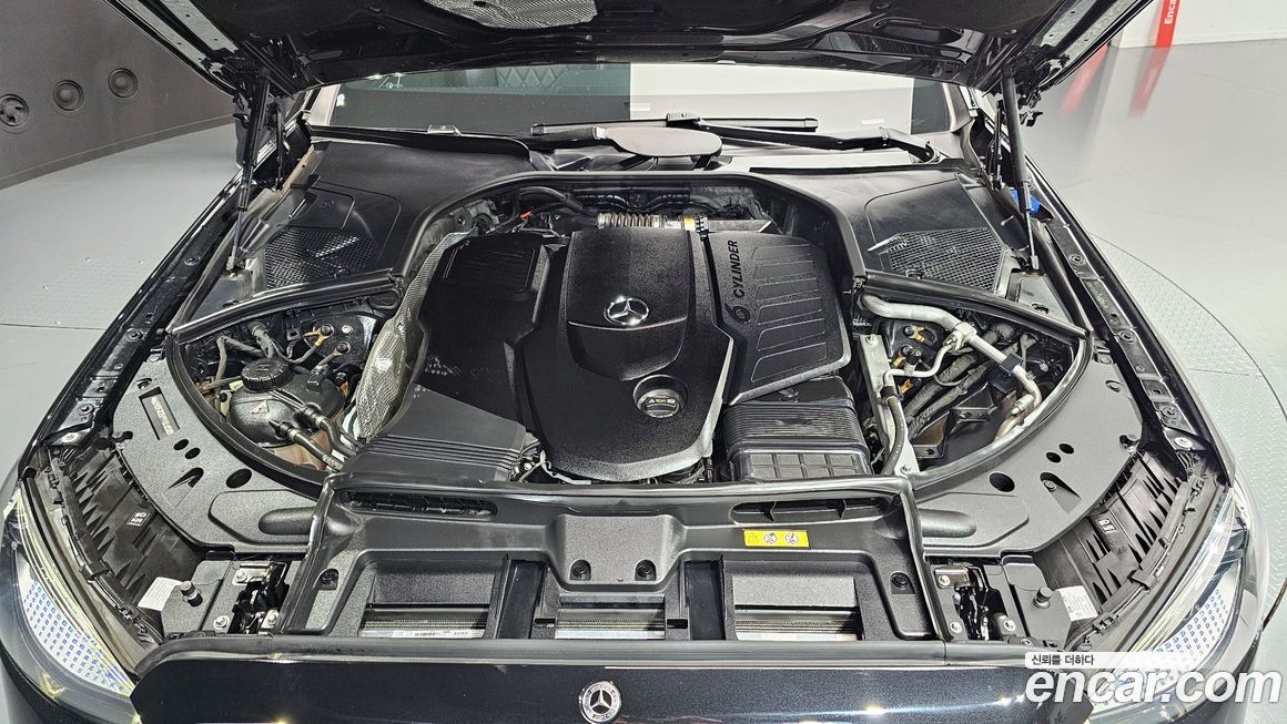 Mercedes-Benz S-Class 2023