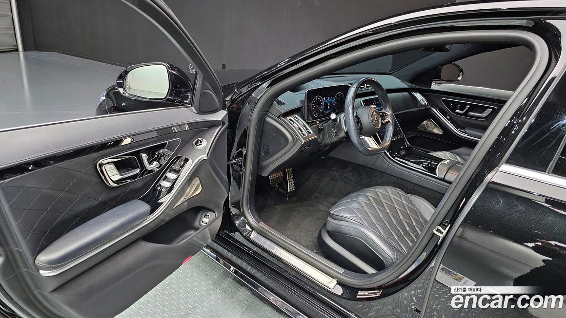 Mercedes-Benz S-Class 2023