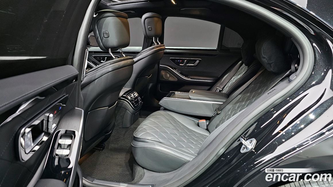 Mercedes-Benz S-Class 2023