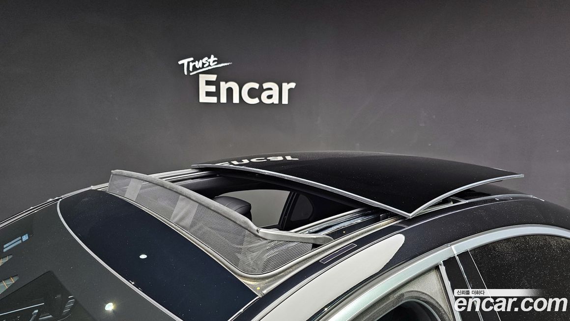 Mercedes-Benz S-Class 2023