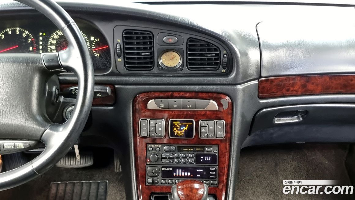 Hyundai Dynasty 2002