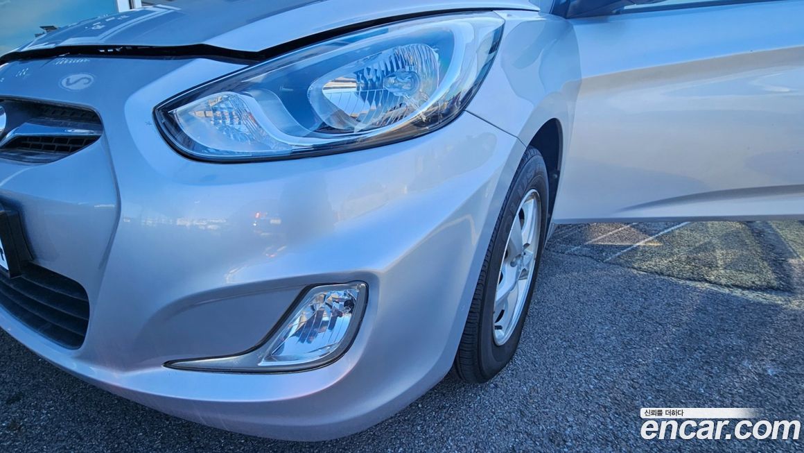 Hyundai Accent 2015