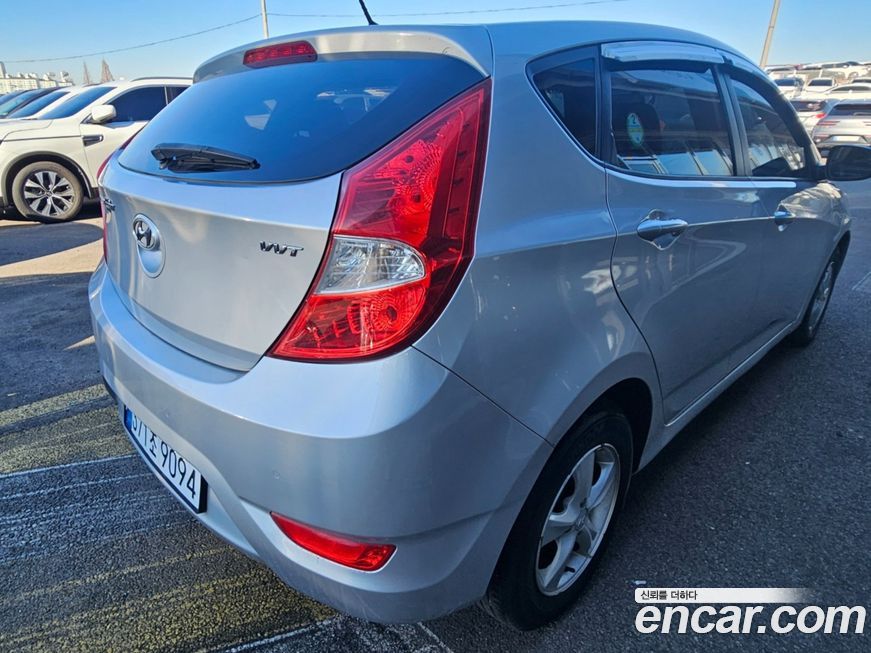 Hyundai Accent 2015