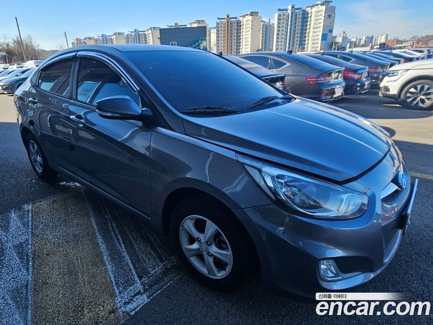 Hyundai Accent 2015