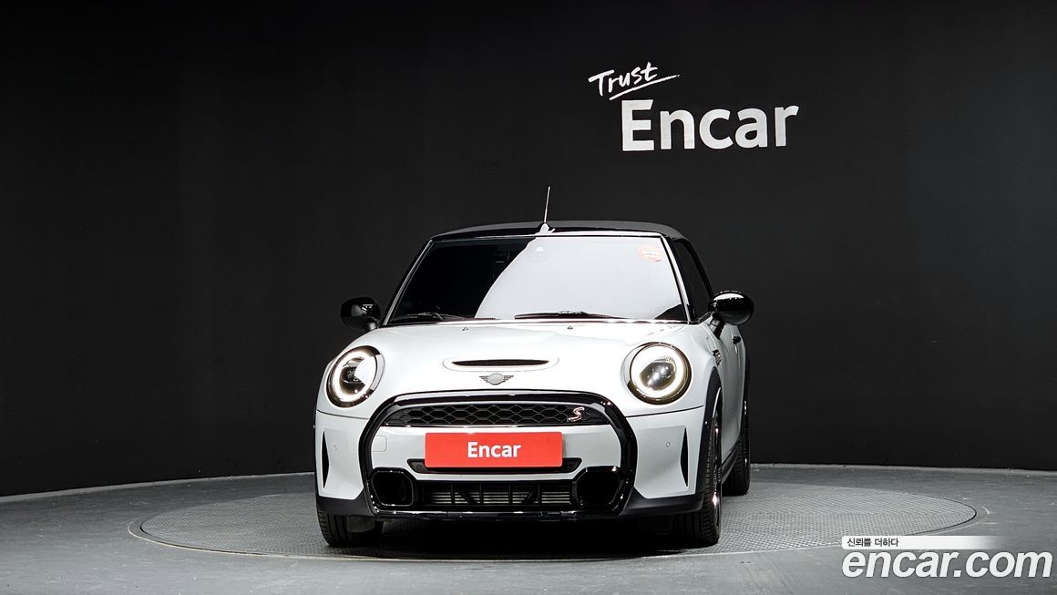 Mini Cooper Convertible 2023