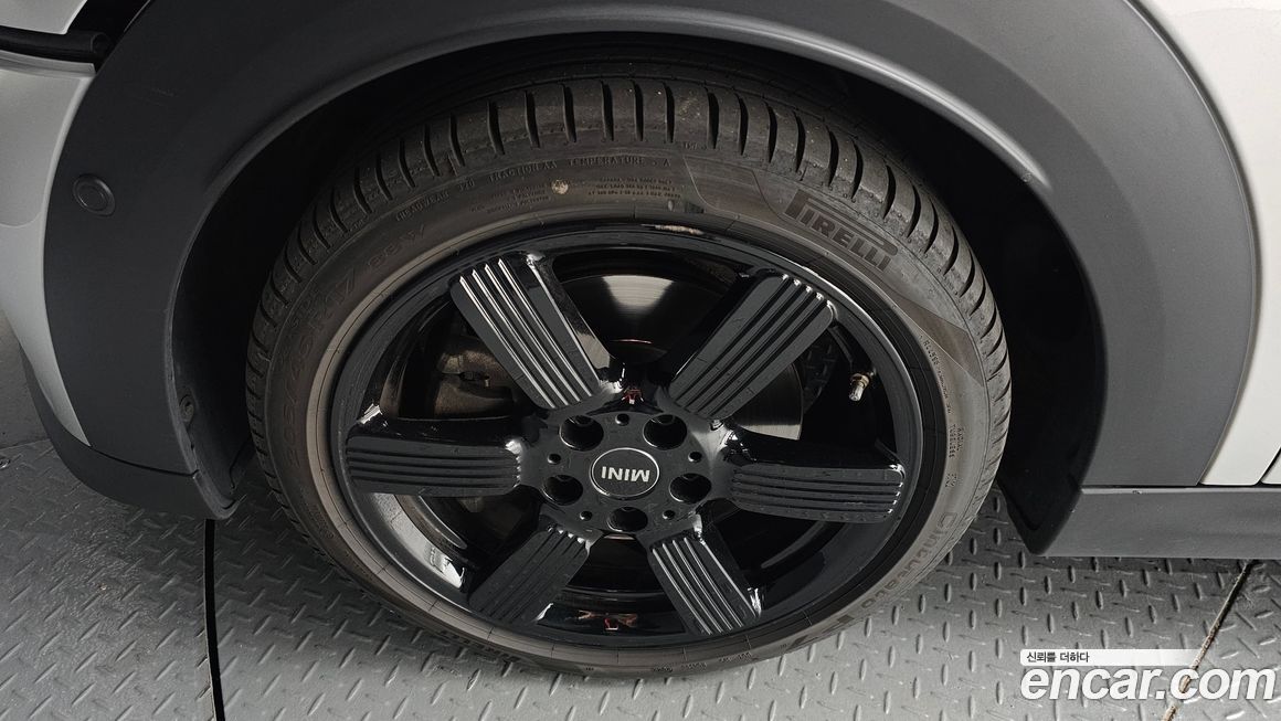 Mini Cooper Convertible 2023