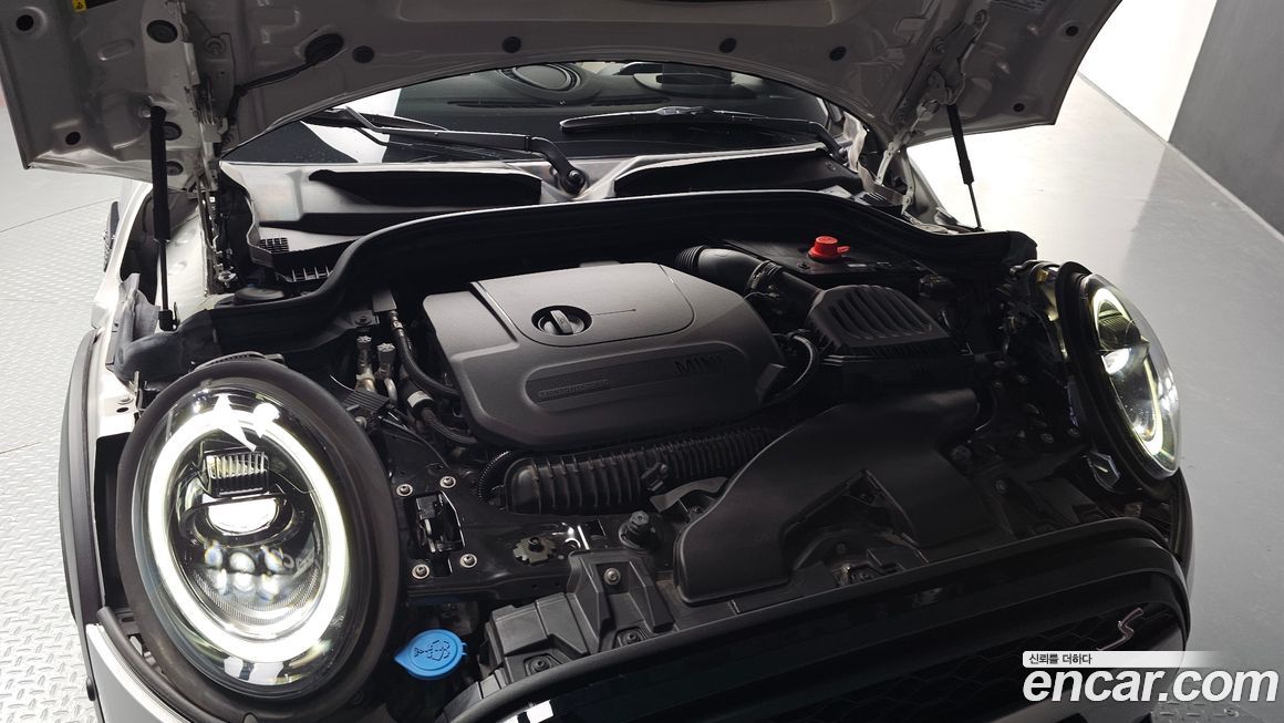 Mini Cooper Convertible 2023