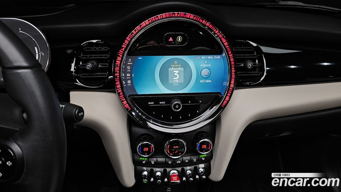 Mini Cooper Convertible 2023