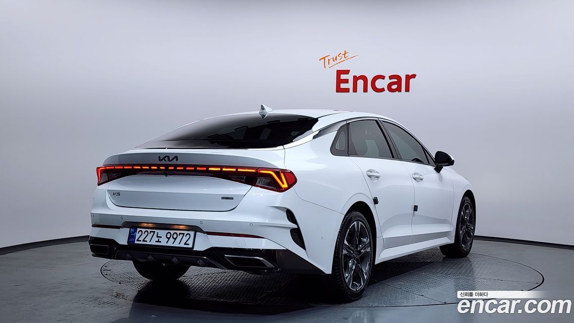 Kia K5 2023