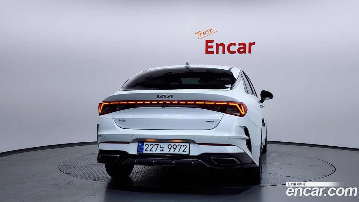 Kia K5 2023