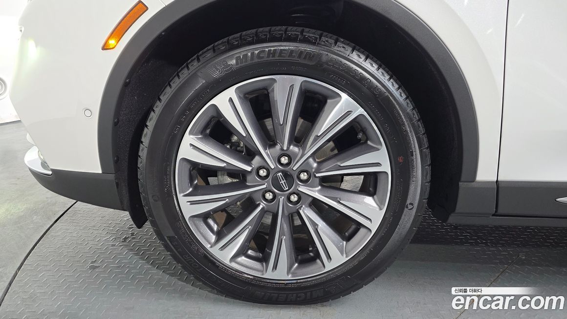 Lincoln Corsair 2021