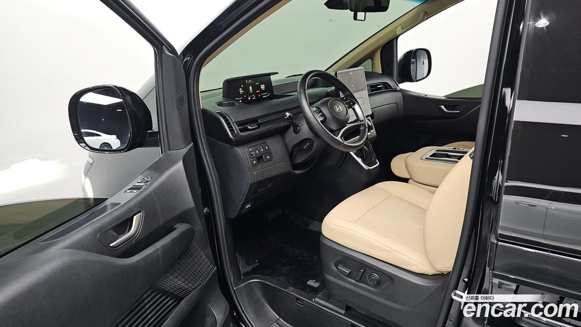 Hyundai Staria 2025