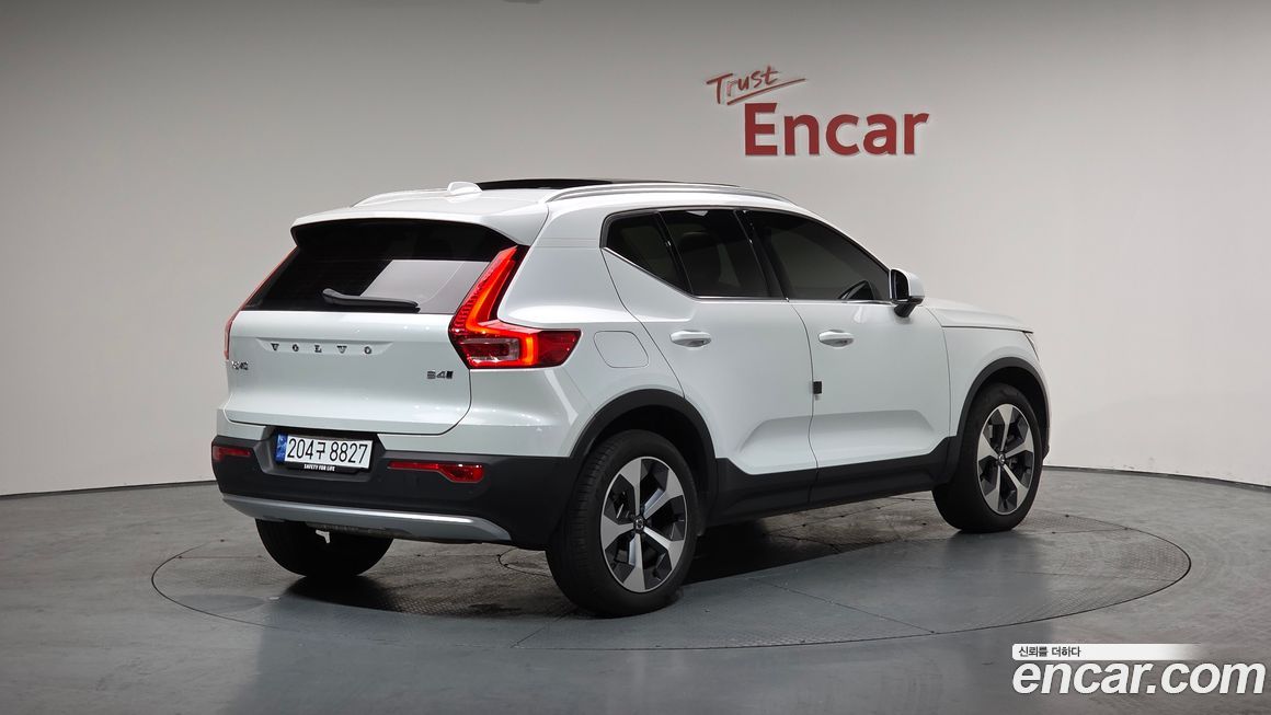 Volvo XC40 2023