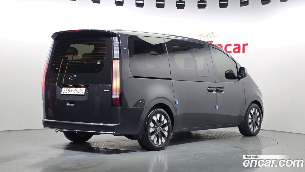 Hyundai Staria 2022